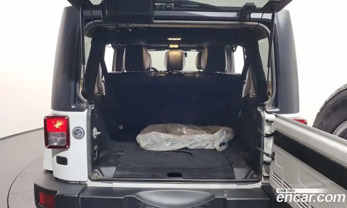 Jeep Wrangler 2017 3.6 гидро в Москве № 1290882, фото 20