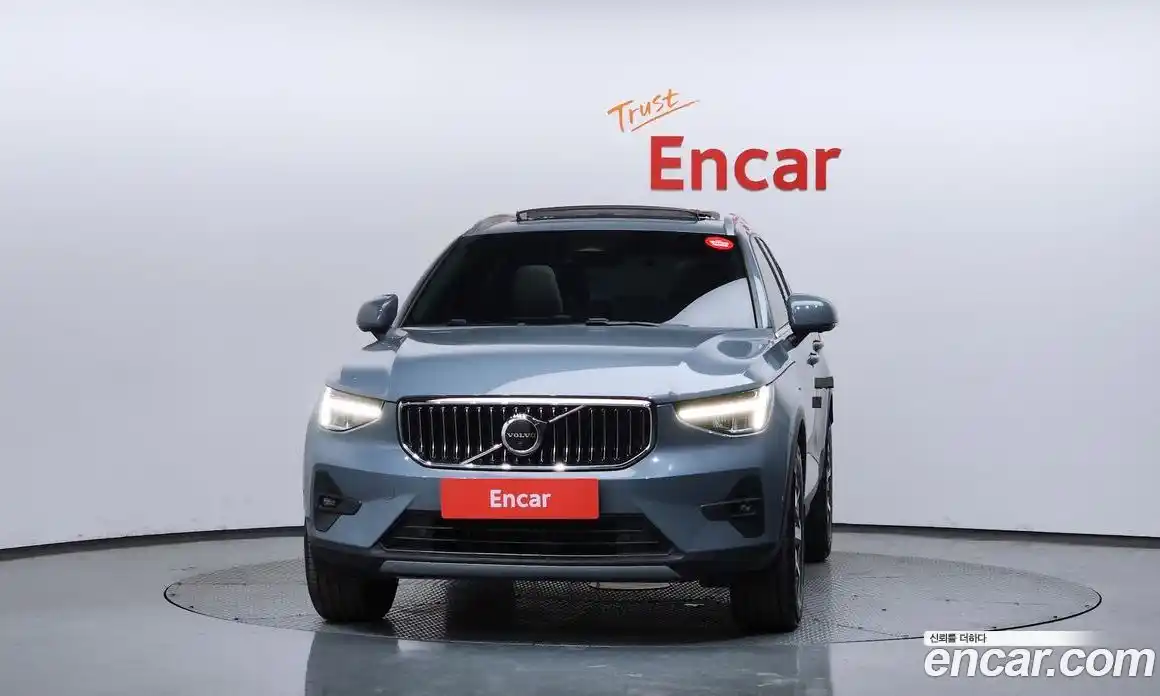 Volvo XC40 2023 2.0 гидро в Москве № 1292248, фото 3