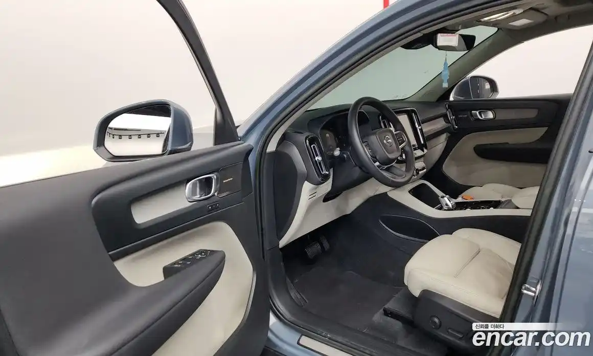Volvo XC40 2023 2.0 гидро в Москве № 1292248, фото 10