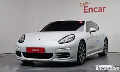 Porsche Panamera, 2015