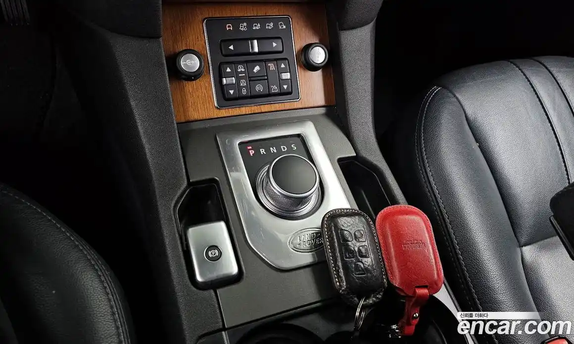 Land Rover Discovery 2015 3.0 гидро в Москве № 1293122, фото 9