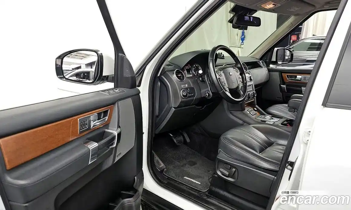 Land Rover Discovery 2015 3.0 гидро в Москве № 1293122, фото 10