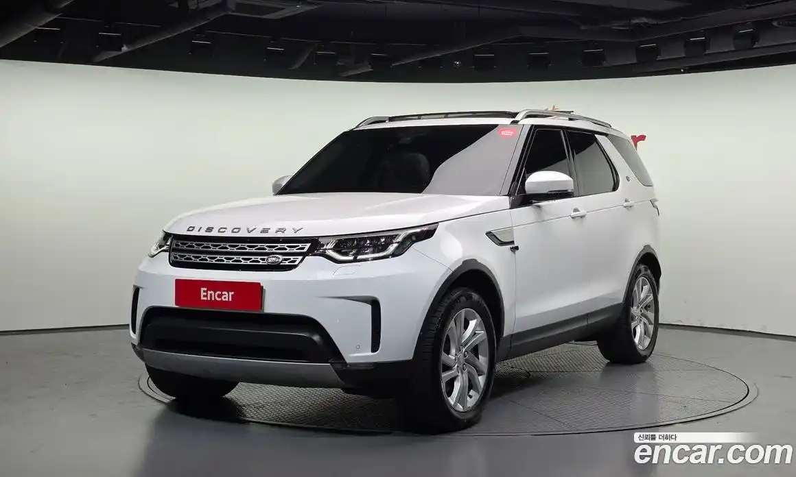 Land Rover Discovery 2019 3.0 гидро в Москве № 1293189, фото 1