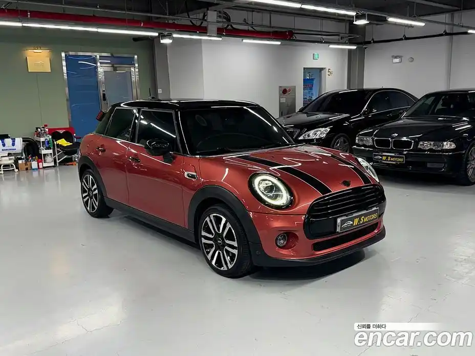 Mini Cooper 2020 1.5 гидро в Москве № 1293289, фото 3