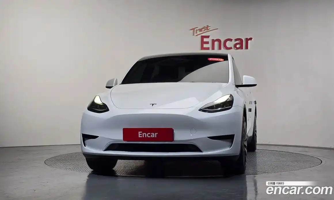 Tesla Model Y 2024 0.2 гидро в Москве № 1293687, фото 2