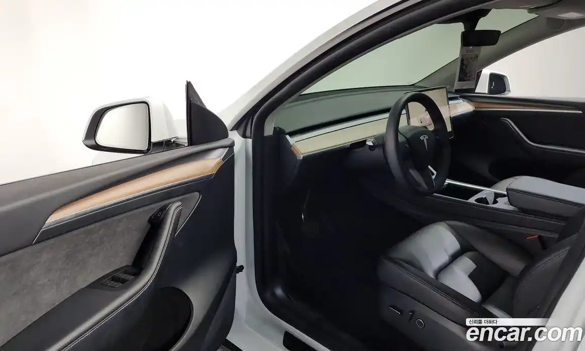 Tesla Model Y 2024 0.2 гидро в Москве № 1293687, фото 9