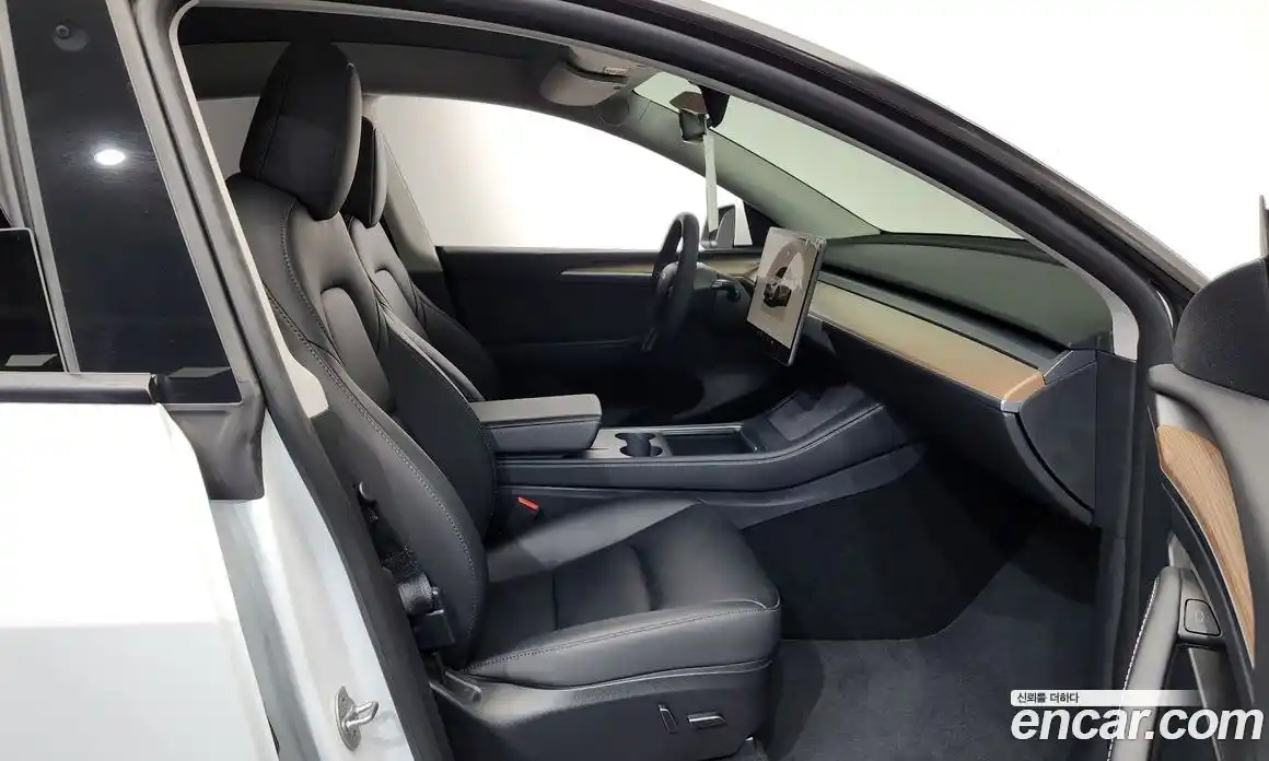 Tesla Model Y 2024 0.2 гидро в Москве № 1293687, фото 10