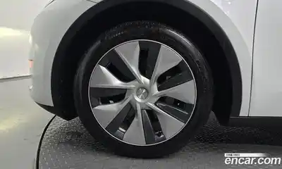 Tesla Model Y 2022 0.2 гидро в Москве № 1293701, миниатюра 5