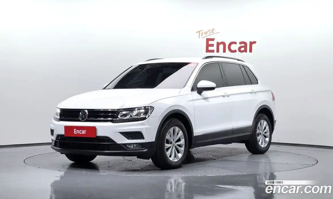Volkswagen Tiguan 2018 2.0 гидро в Москве № 1293874, фото 1