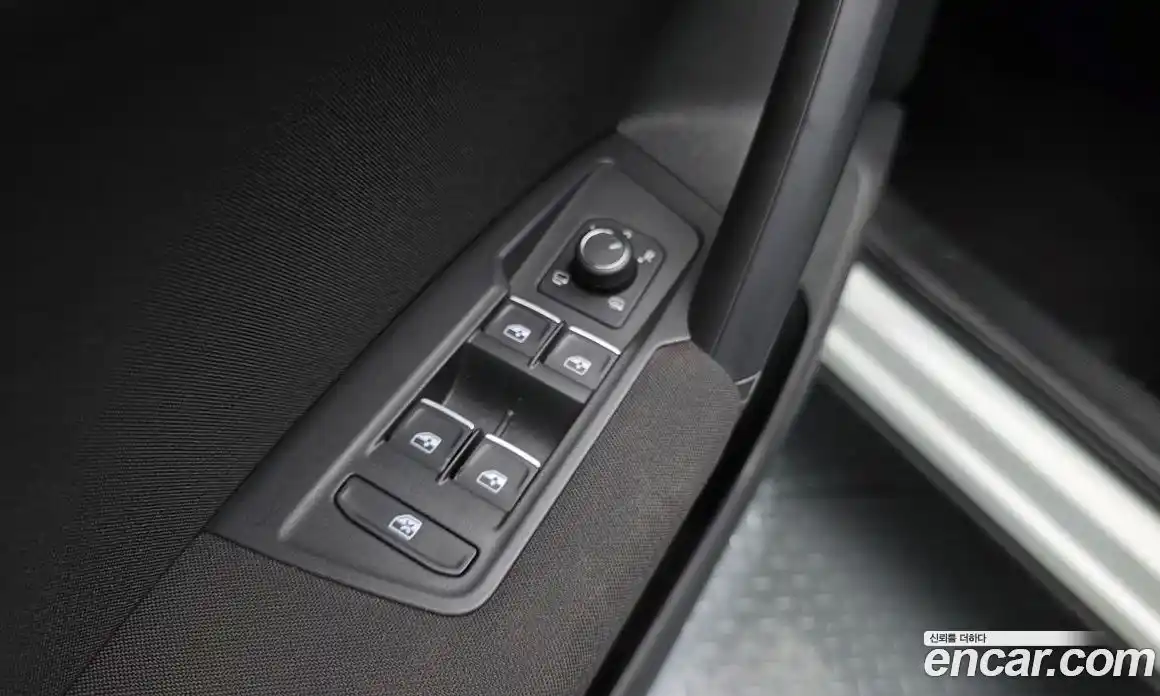 Volkswagen Tiguan 2018 2.0 гидро в Москве № 1293874, фото 17