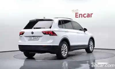 Volkswagen Tiguan 2018 2.0 гидро в Москве № 1293874, миниатюра 2