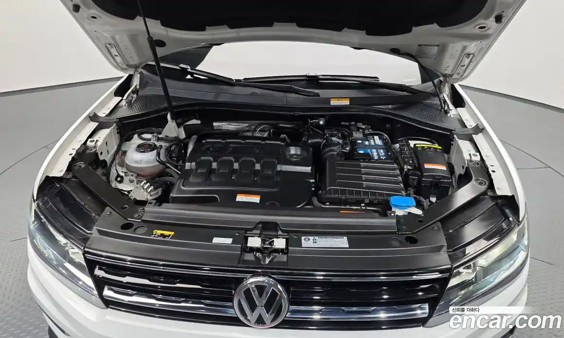 Volkswagen Tiguan 2018 2.0 гидро в Москве № 1293874, фото 6