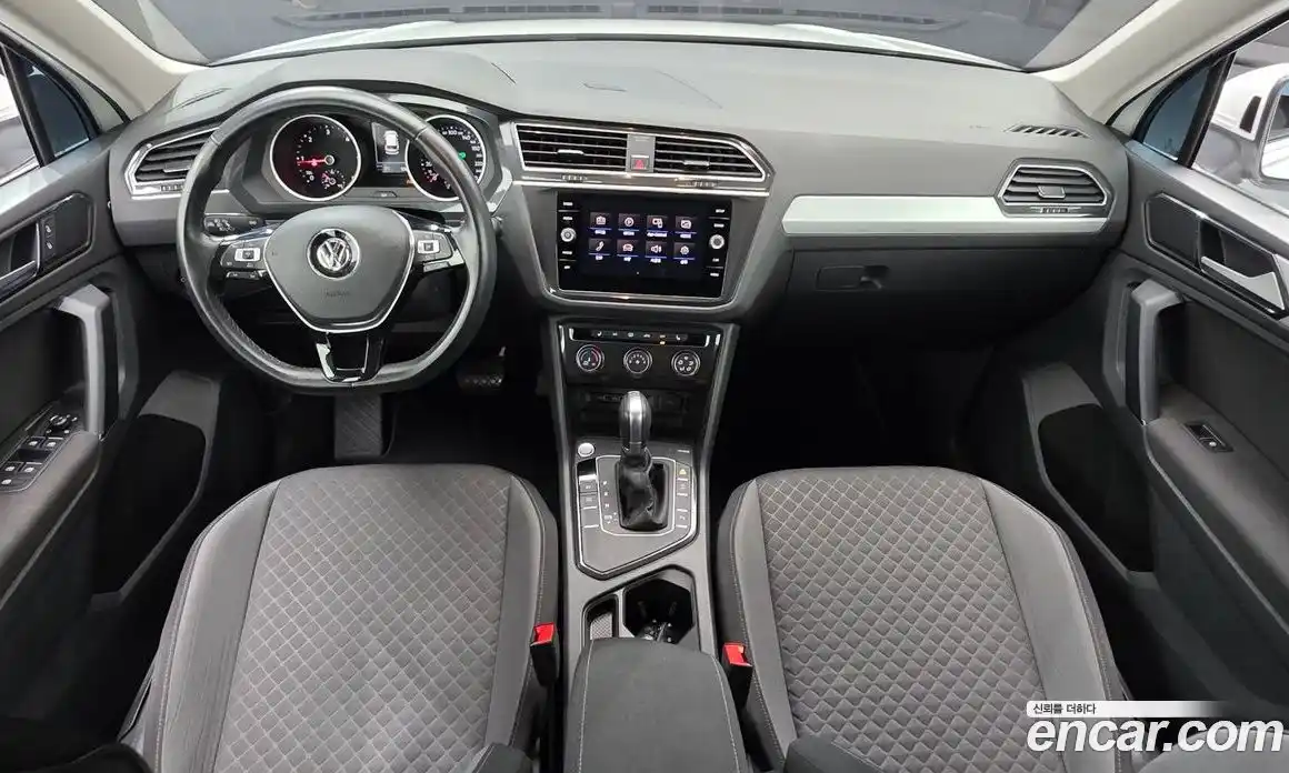 Volkswagen Tiguan 2018 2.0 гидро в Москве № 1293874, фото 7