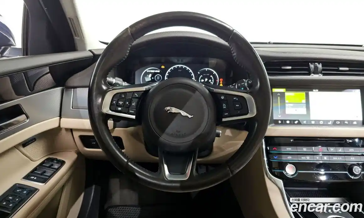 Jaguar XF 2018 2.0 гидро в Москве № 1295098, фото 13