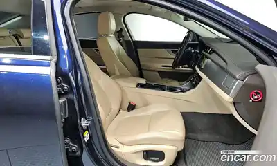 Jaguar XF 2018 2.0 гидро в Москве № 1295098, миниатюра 10