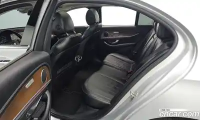 Mercedes-Benz E-Class 2017 2.0 гидро в Москве № 194991, миниатюра 12