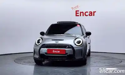 Mini Cooper 2024 2.0 гидро в Москве № 214185, миниатюра 3