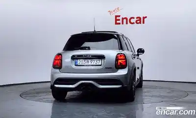 Mini Cooper 2024 2.0 гидро в Москве № 214185, миниатюра 4