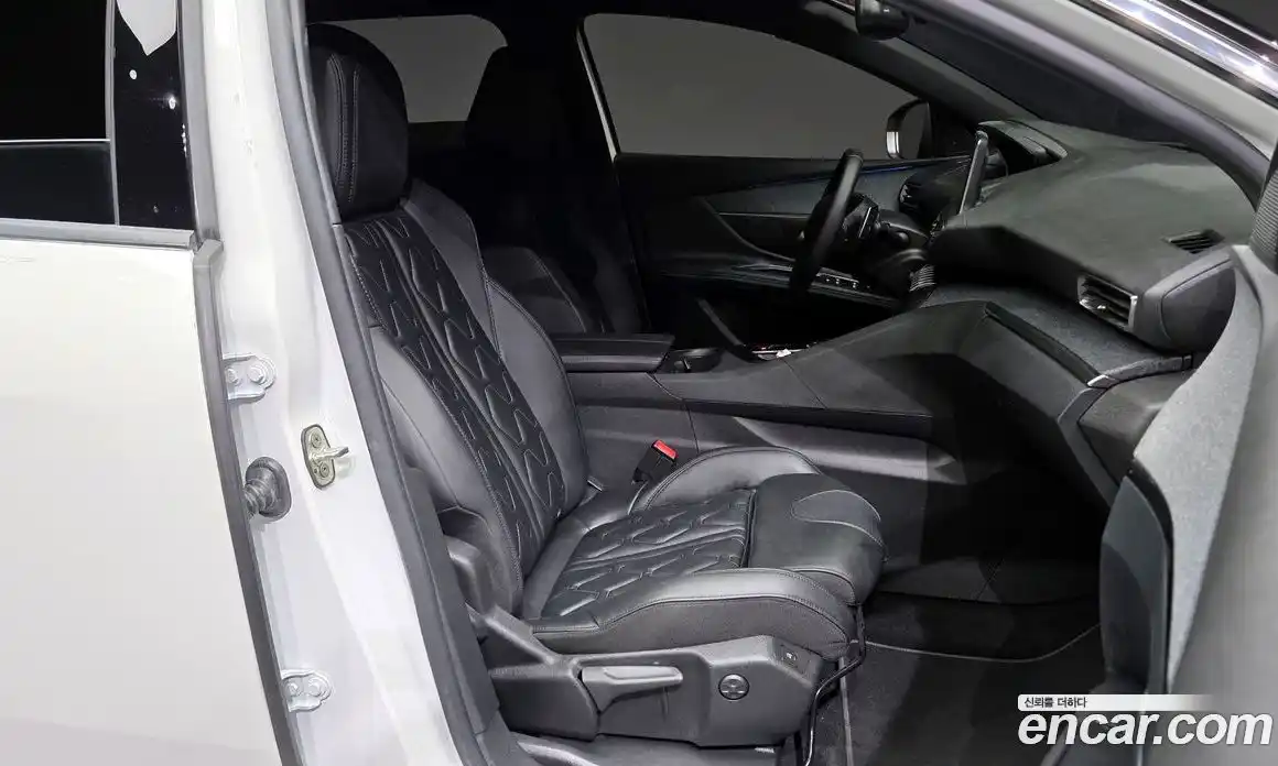 Peugeot 3008 2024 1.2 гидро в Москве № 256228, фото 11