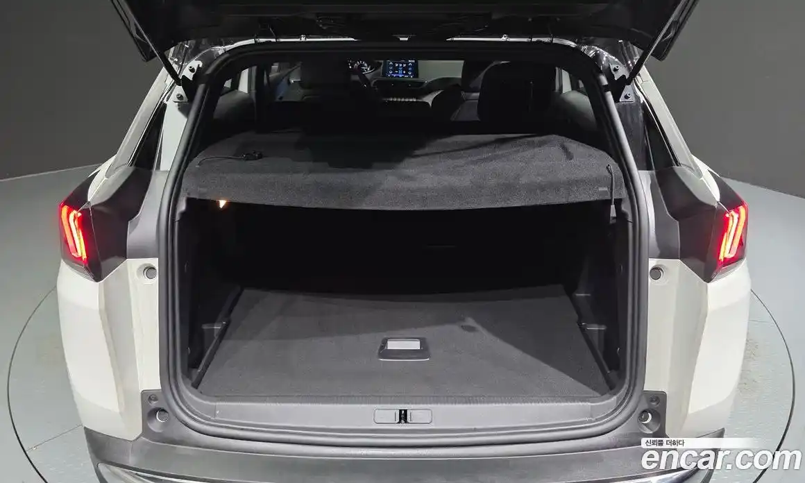 Peugeot 3008 2024 1.2 гидро в Москве № 256228, фото 20