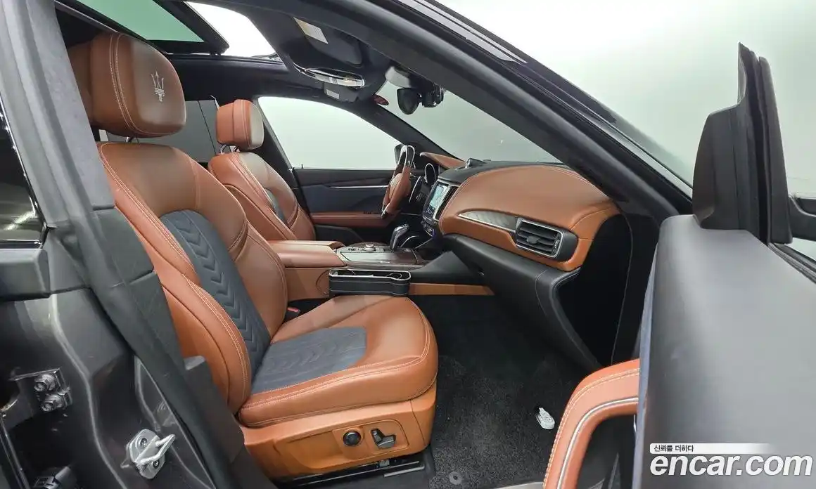 Maserati Levante 2019 3.0 гидро в Москве № 282847, фото 10