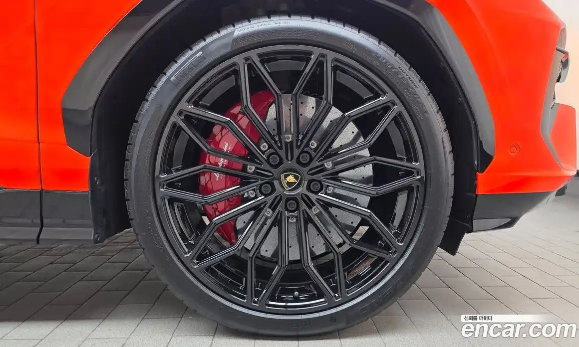 Lamborghini Urus 2025 4.0 гидро в Москве № 320706, фото 5