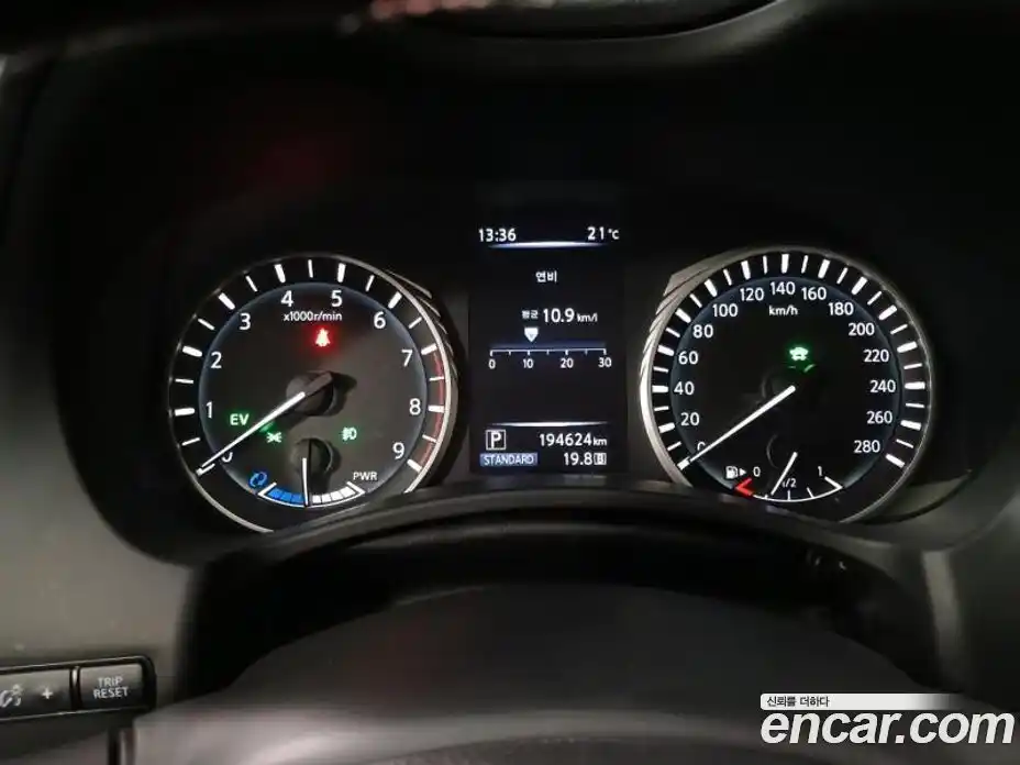 Infiniti Q50 2018 3.5 гидро в Москве № 326759, фото 10
