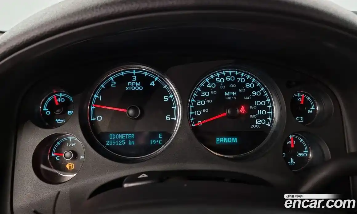Chevrolet Surburban 2010 5.3 гидро в Москве № 404180, фото 8