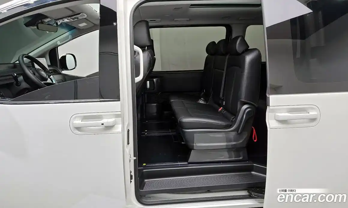 Hyundai Staria 2025 3.5 гидро в Москве № 7519, фото 12