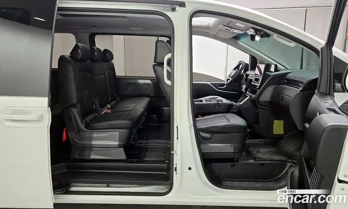 Hyundai Staria 2025 3.5 гидро в Москве № 7519, фото 10