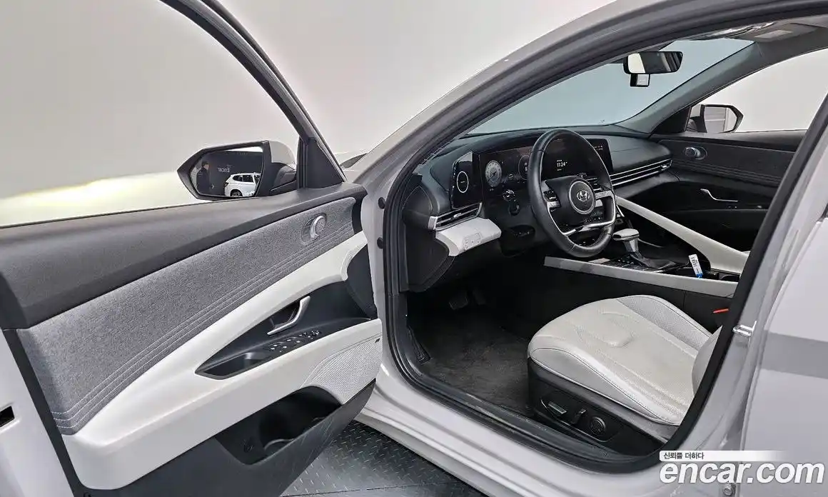 Hyundai Avante 2022 1.6 гидро в Москве № 1244752, фото 10