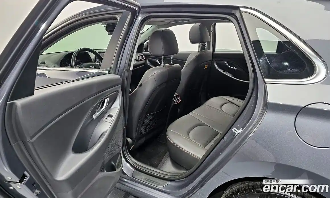 Hyundai i30 2018 1.6 гидро в Москве № 1244756, фото 11