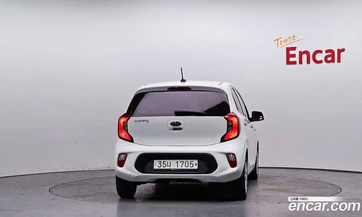 Kia Morning 2019 1.0 Автомат в Москве № 1245149, фото 4