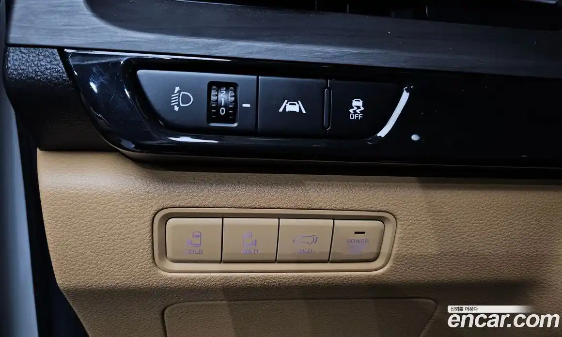 Kia Canival 2023 3.5 гидро в Москве № 1245282, фото 19