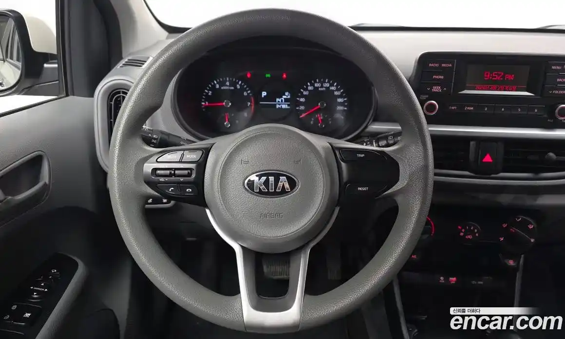 Kia Morning 2018 1.0 Автомат в Москве № 1245294, фото 13