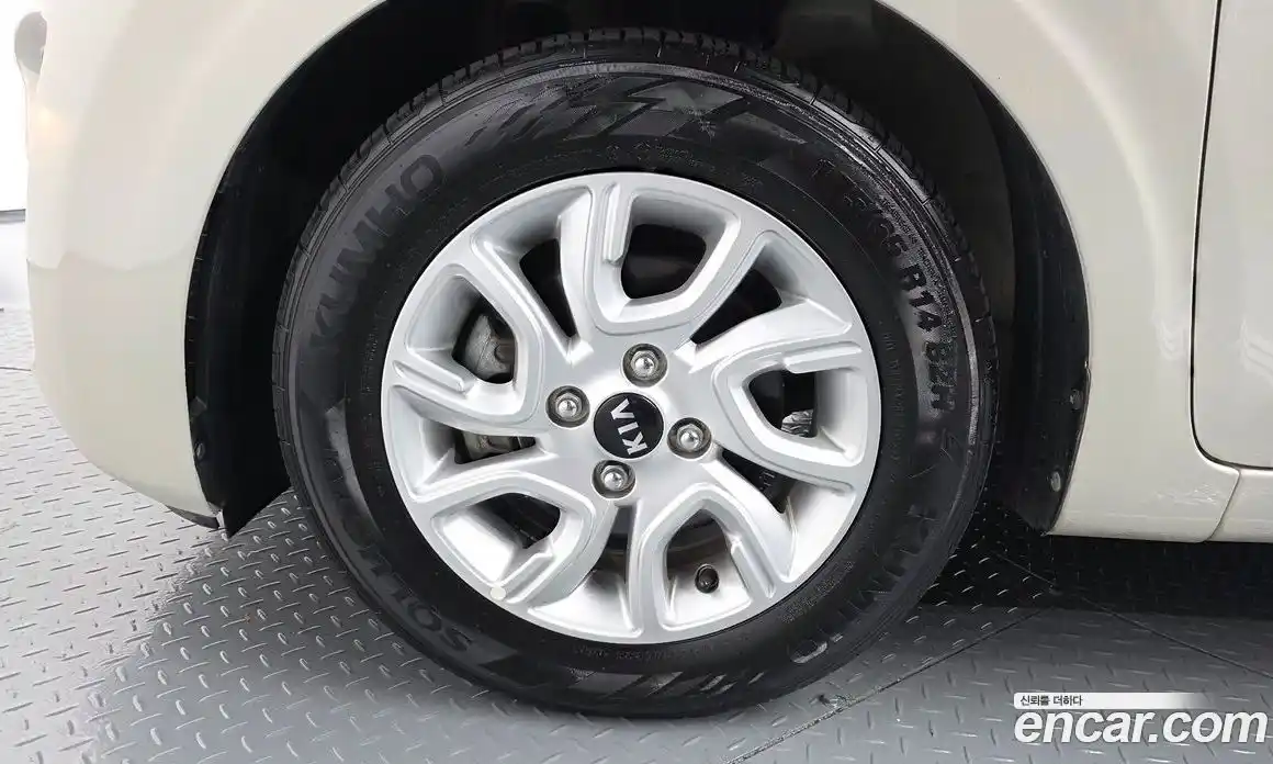 Kia Morning 2018 1.0 Автомат в Москве № 1245294, фото 5