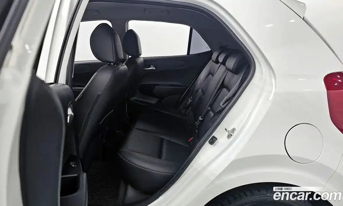 Kia Morning 2019 1.0 Автомат в Москве № 1245354, фото 11