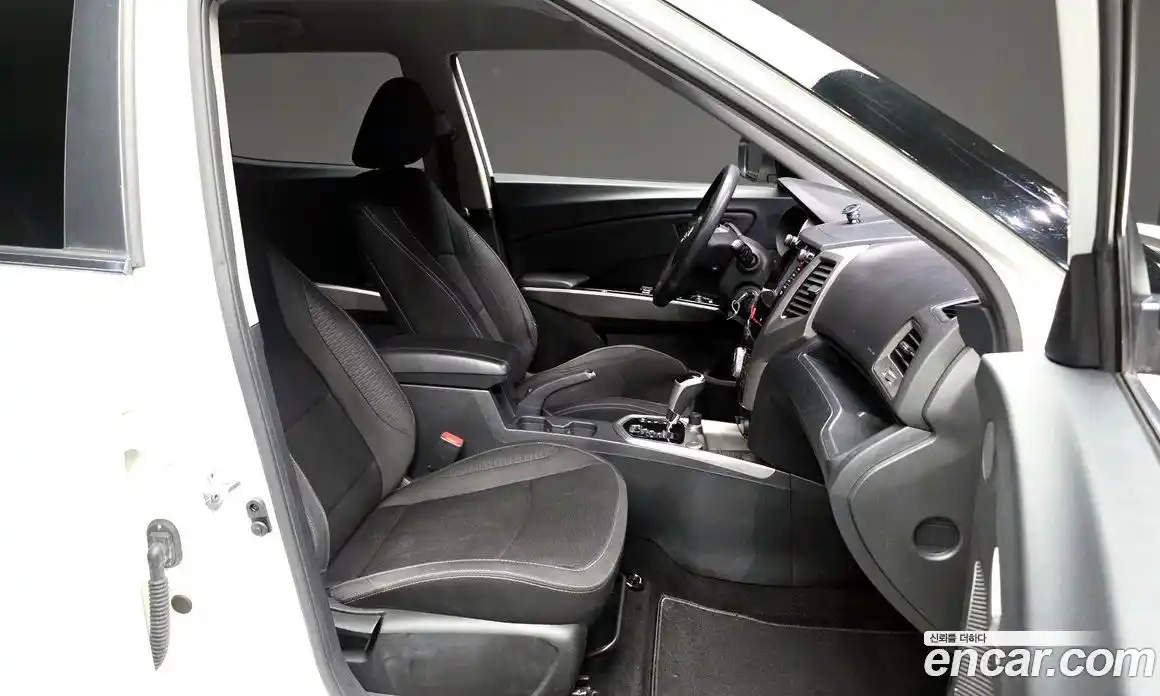 SsangYong TIBOLI 2016 1.6 Автомат в Москве № 1246274, фото 11