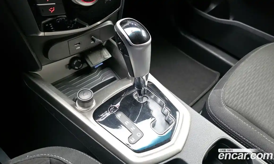 SsangYong TIBOLI 2016 1.6 Автомат в Москве № 1246274, фото 9