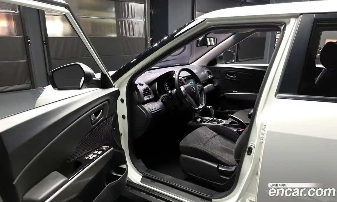 SsangYong TIBOLI 2016 1.6 Автомат в Москве № 1246274, фото 10