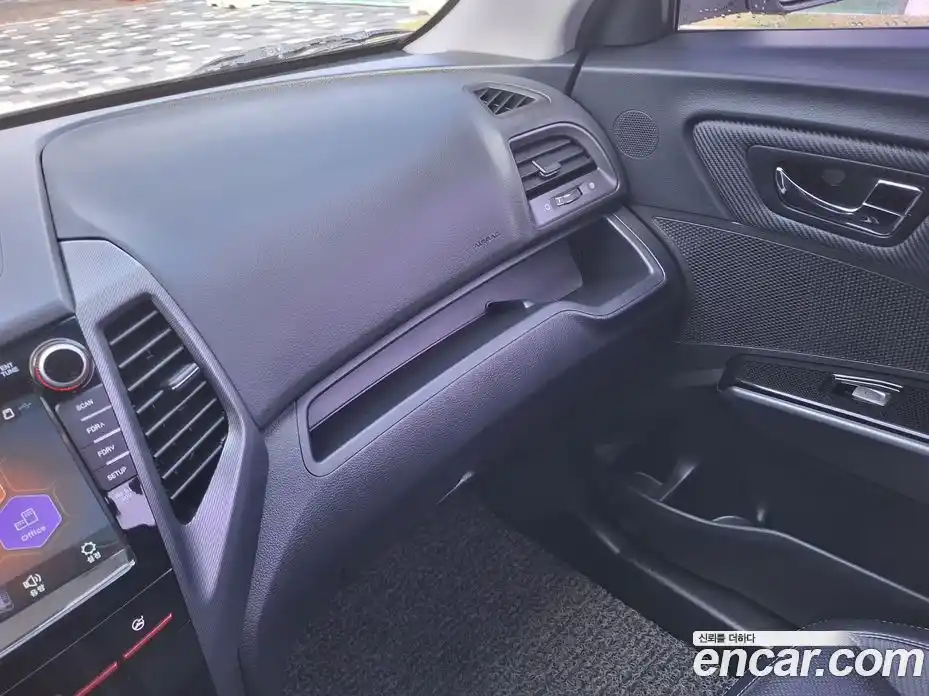 SsangYong TIBOLI 2016 1.6 Автомат в Москве № 1246426, фото 18