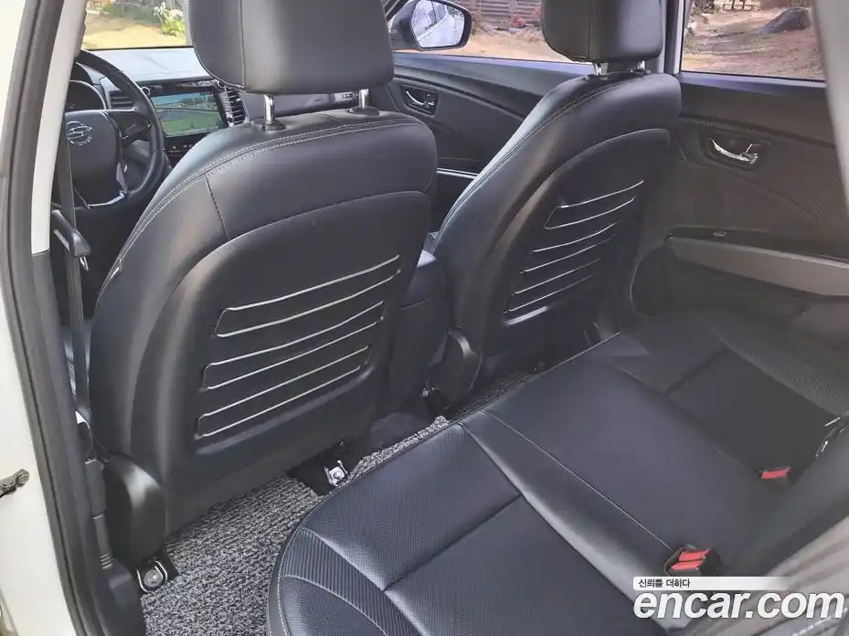 SsangYong TIBOLI 2016 1.6 Автомат в Москве № 1246426, фото 20