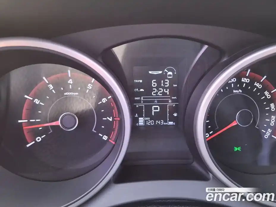 SsangYong TIBOLI 2016 1.6 Автомат в Москве № 1246426, фото 9