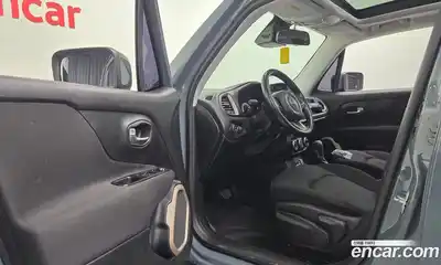 Jeep Renegade 2017 2.4 гидро в Москве № 1248061, миниатюра 12