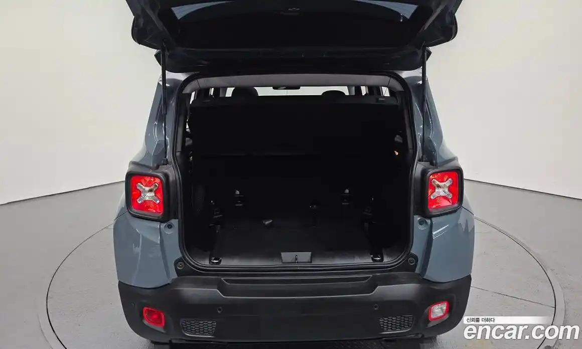 Jeep Renegade 2017 2.4 гидро в Москве № 1248061, фото 20