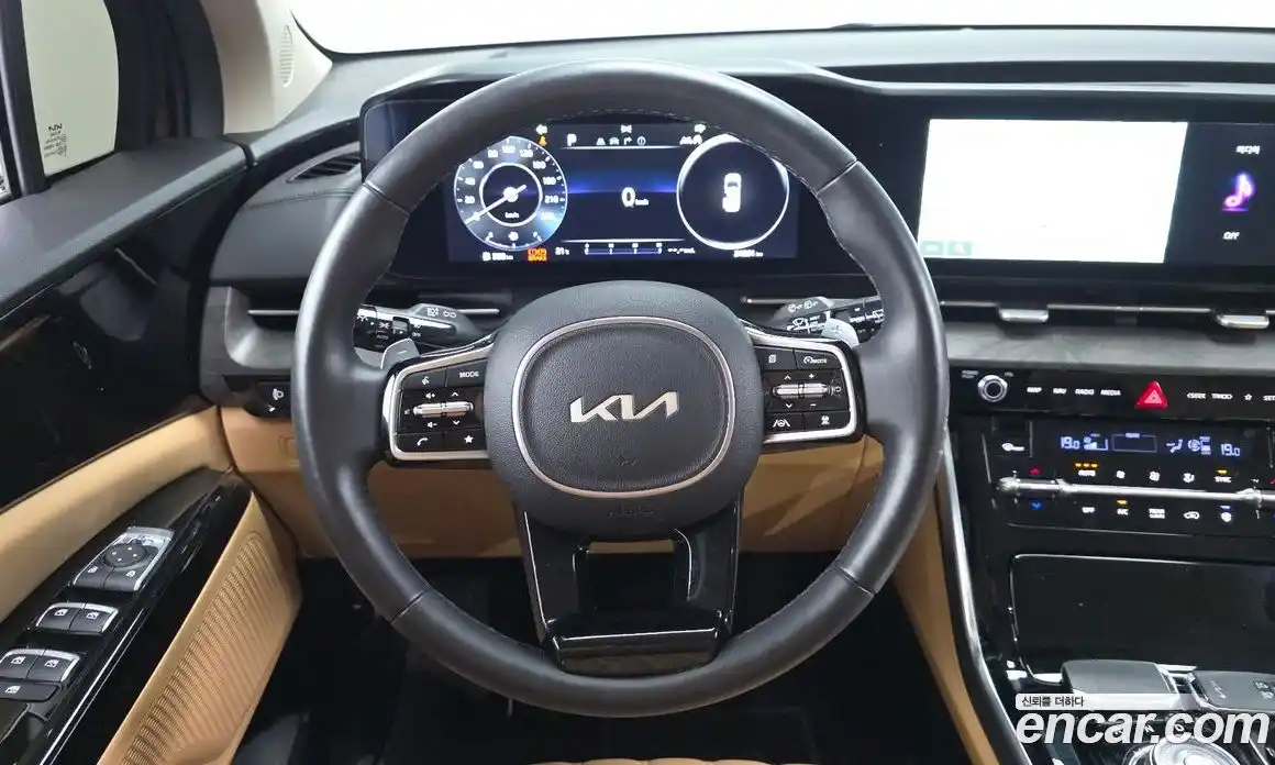 Kia Canival 2023 2.2 Автомат в Москве № 1248191, фото 13