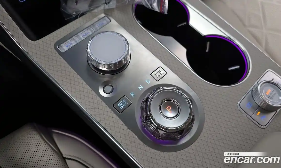 Genesis GV80 2024 2.5 Автомат в Москве № 1248392, фото 9