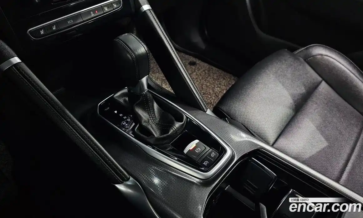 Renault QM6 2017 2.0 гидро в Москве № 1249343, фото 9