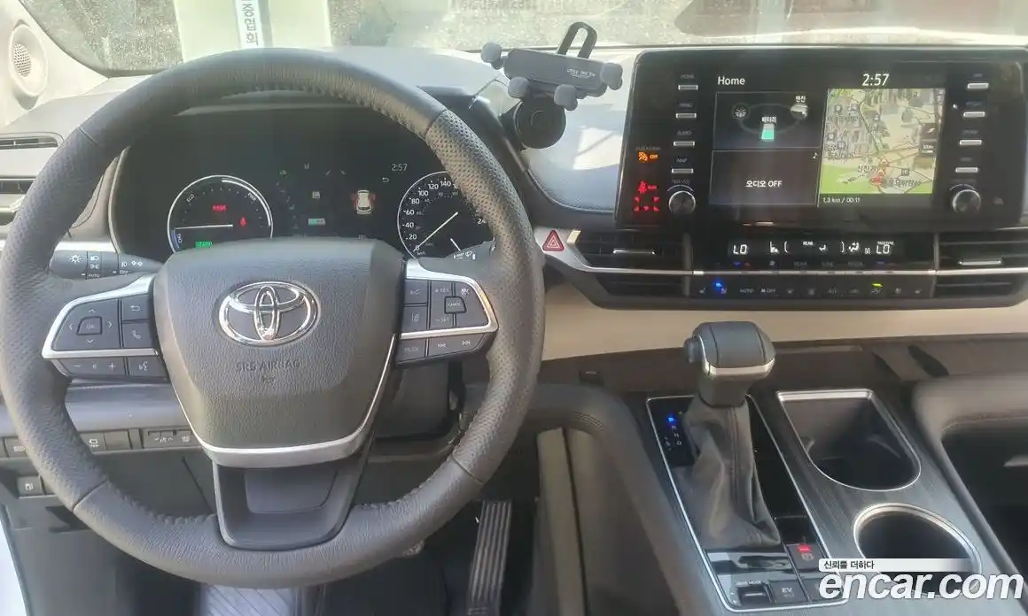Toyota Sienna 2024 2.5 гидро в Москве № 1249956, фото 12