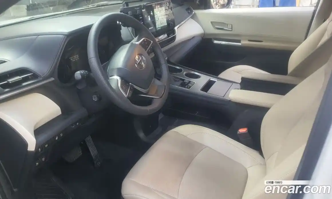 Toyota Sienna 2024 2.5 гидро в Москве № 1249956, фото 7